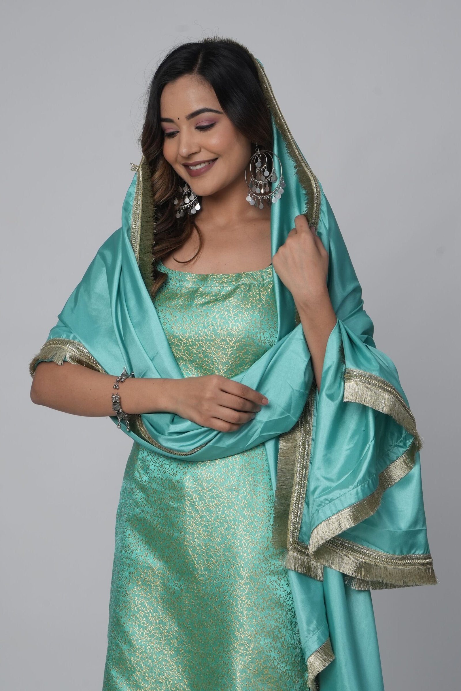 Sleeveless Brocade Kurta Set