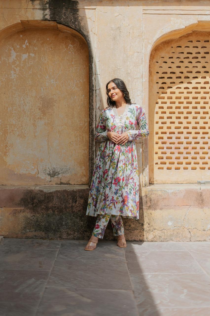 Stylish Floral naira pattern Kurta & Pant