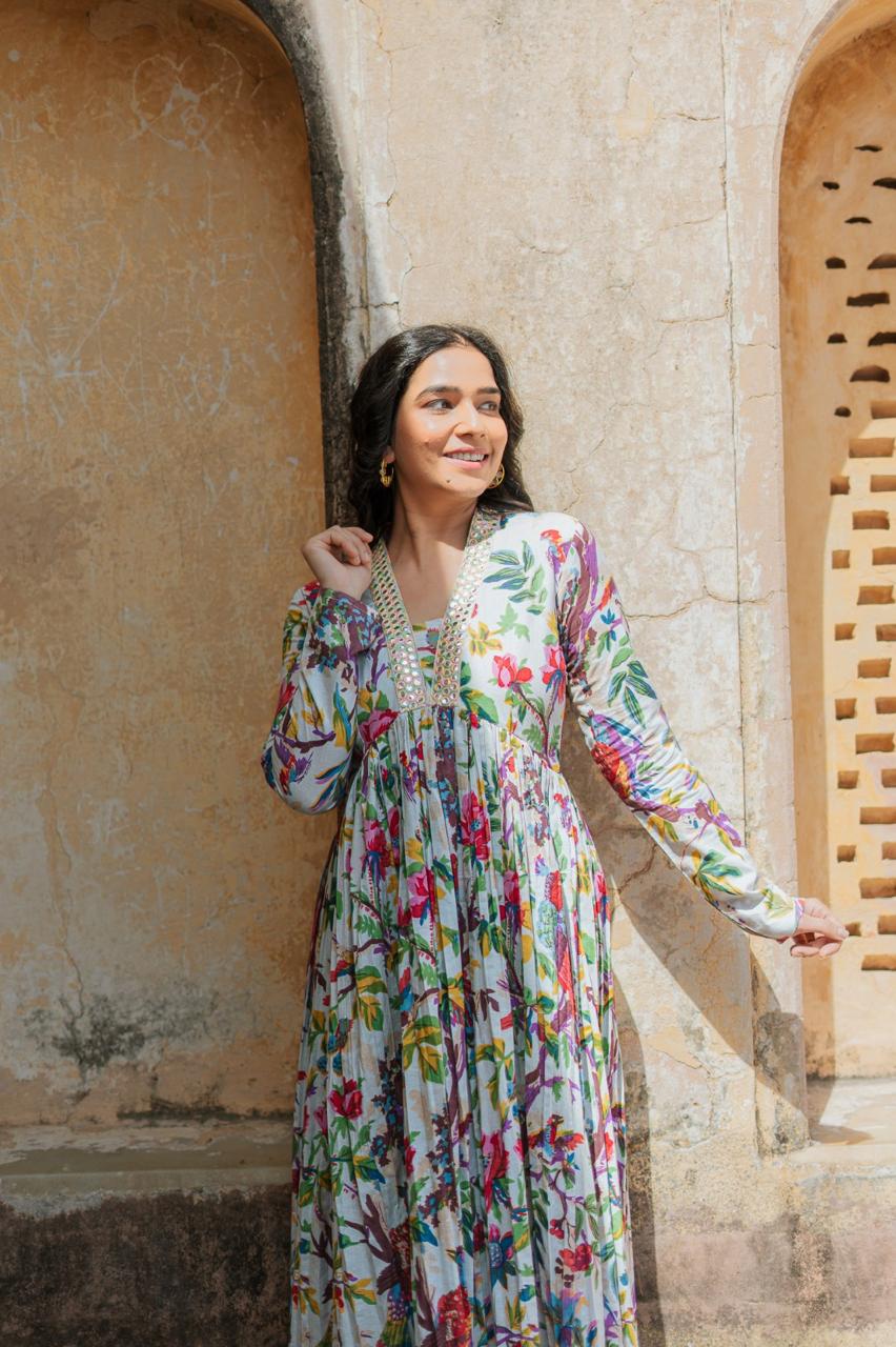 Stylish Floral naira pattern Kurta & Pant